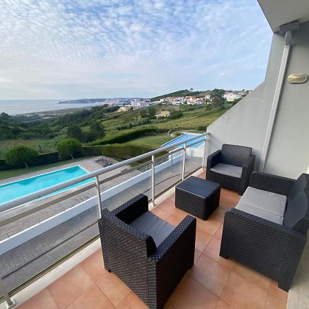 Villa With Views Over The Atlantic Ocean And Swimming Pool Famalicão Exterior foto