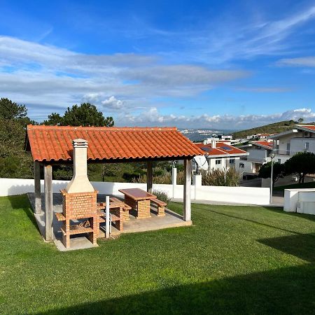 Villa With Views Over The Atlantic Ocean And Swimming Pool Famalicão Exterior foto