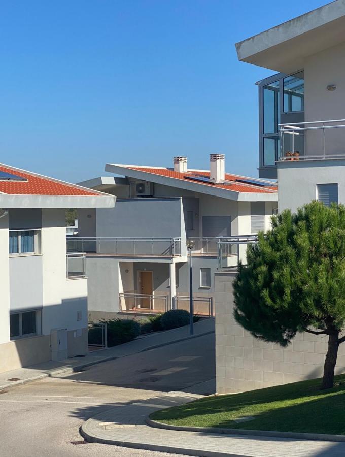 Villa With Views Over The Atlantic Ocean And Swimming Pool Famalicão Exterior foto