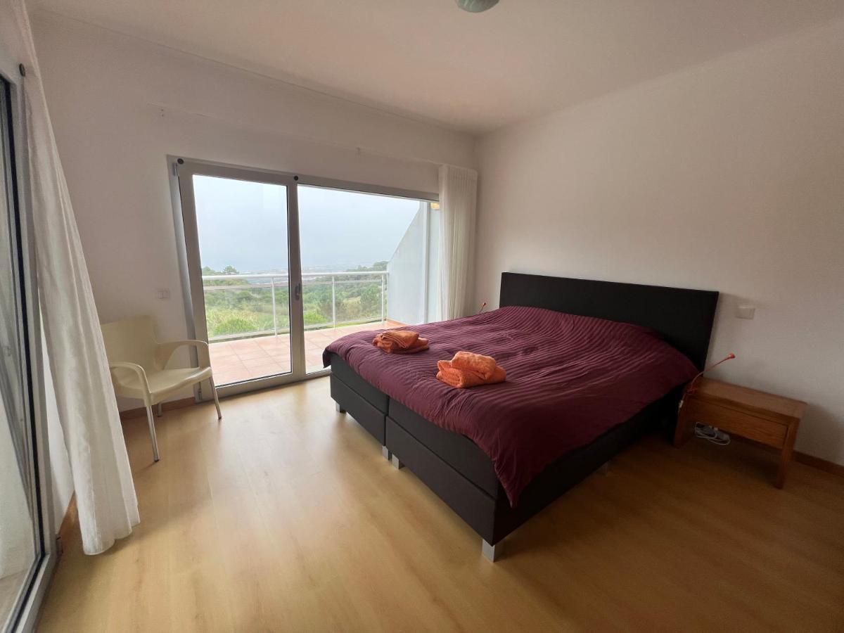 Villa With Views Over The Atlantic Ocean And Swimming Pool Famalicão Exterior foto