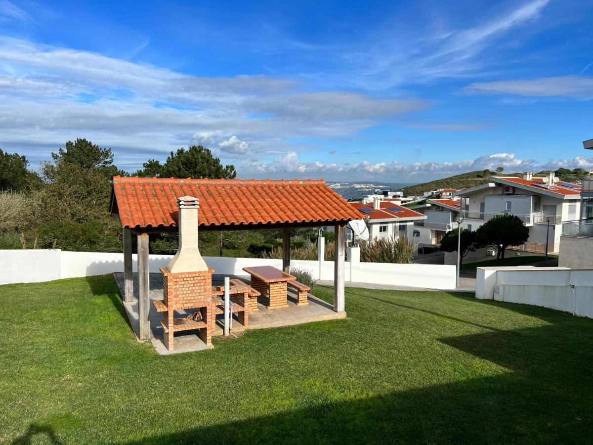 Villa With Views Over The Atlantic Ocean And Swimming Pool Famalicão Exterior foto